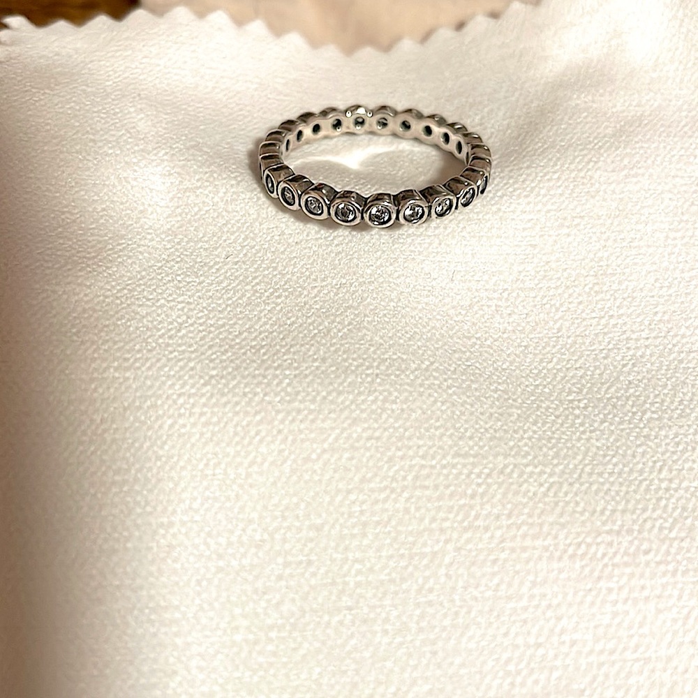 Pandora cz ring 52